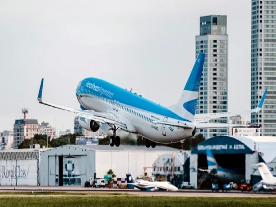 AEROLINEAS RUMBO A LA PRIVATIZACION