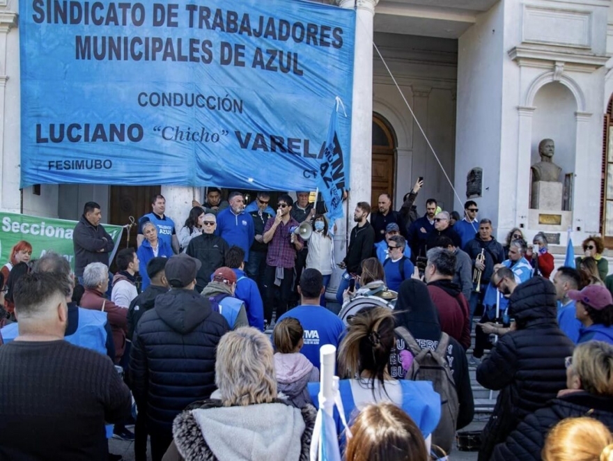 AZUL EN ESTADO DE ALERTA