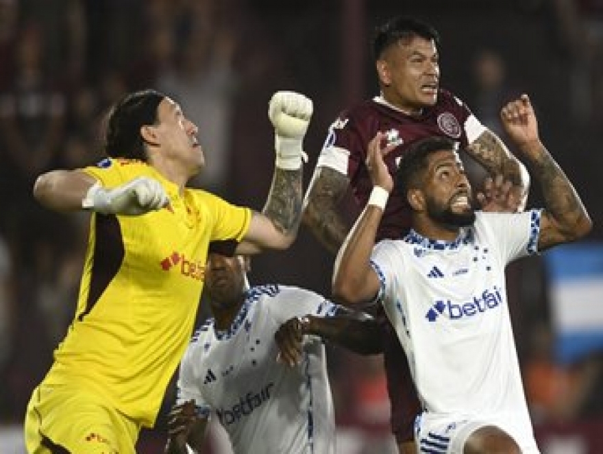 LANUS ELIMINADO