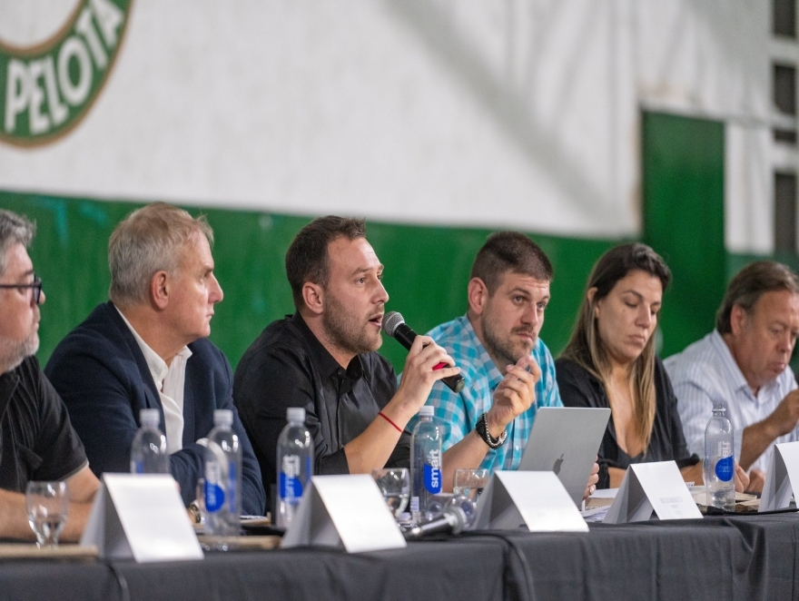 POBRE ASAMBLEA EN BANFIELD