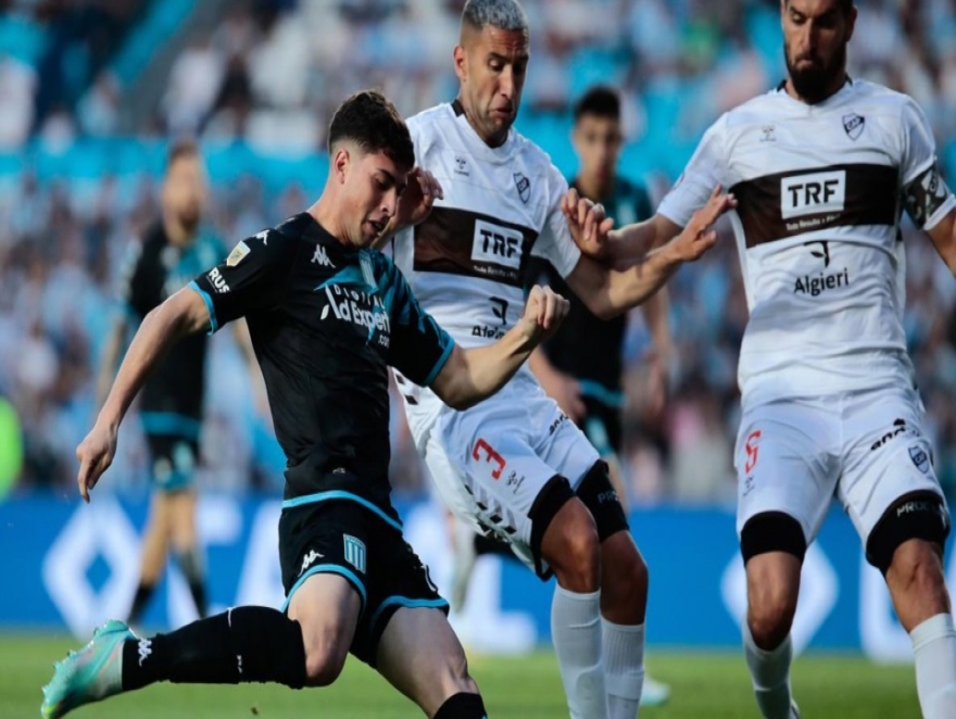 RACING Y PLATENSE A TODO O NADA