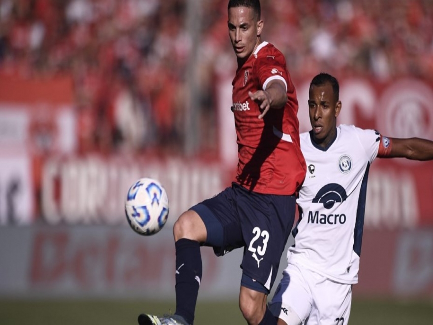 ROJO RIVAL DE BOCA